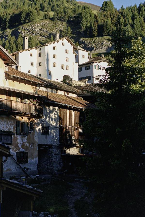 Hotel Weiss Kreuz Splügen Eksteriør bilde