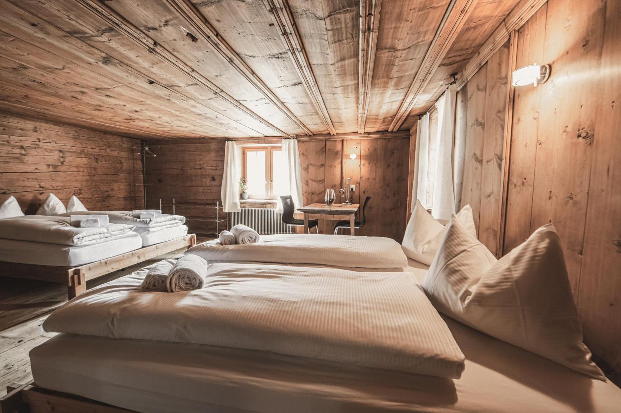 Hotel Weiss Kreuz Splügen Rom bilde