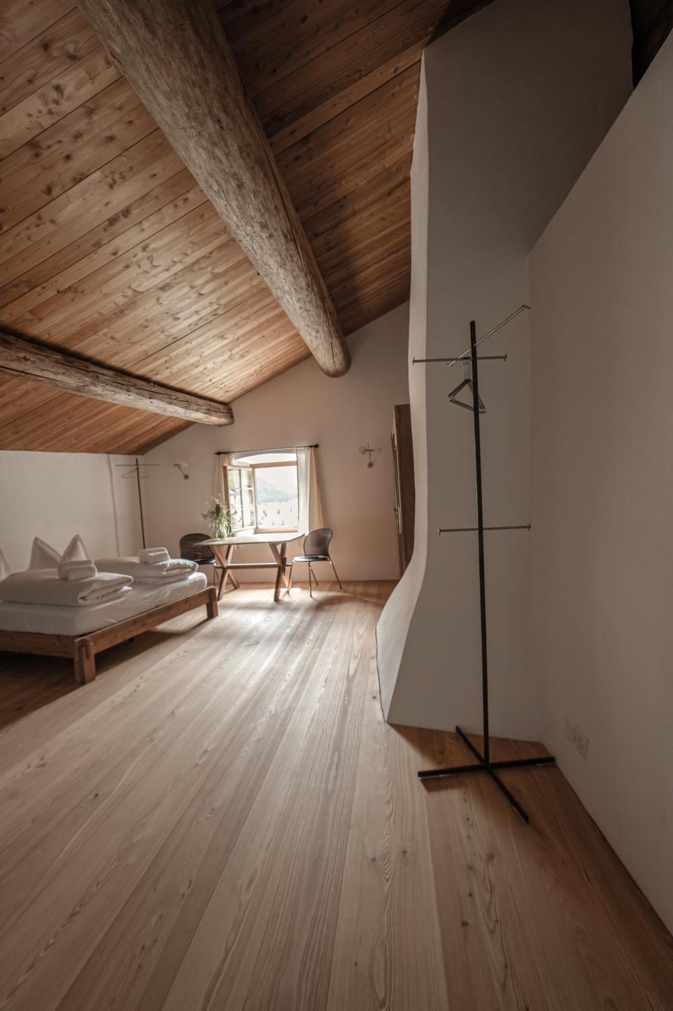 Hotel Weiss Kreuz Splügen Rom bilde